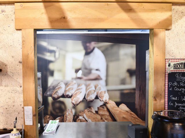 Création de papier peint panoramique pour une boulangerie artisanale à St Méen par Tand'M Design