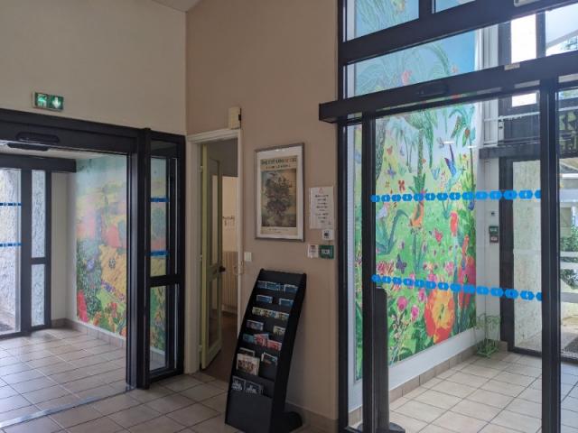 Fresque décorative, participative et imprimée posées au sein d'un restaurant, quartier Nantes Erdre